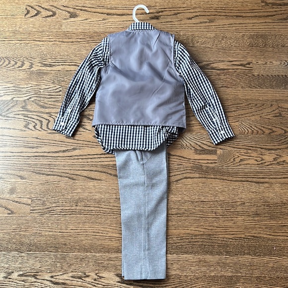 Andy and Evan 4-piece suit - Picture 3 of 3